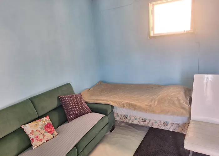 With Entrance From Yard Near To Larnaca Ubytování v soukromí